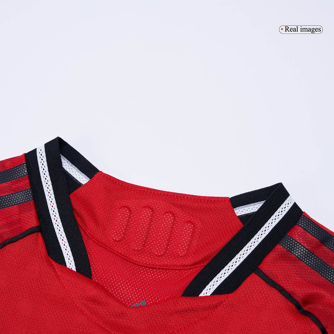 Autêntico ŠEŠKO #30 Manchester United Casa Camisa 2025/26 Vermelho