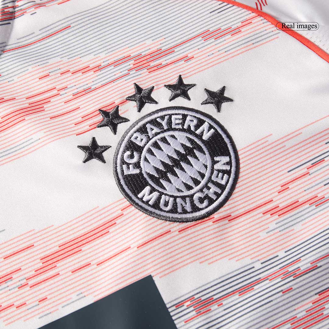 Bayern Munich
Fora
Camisa
Conjunto (Camisa + Calções + Meias)
2025/26
Branco