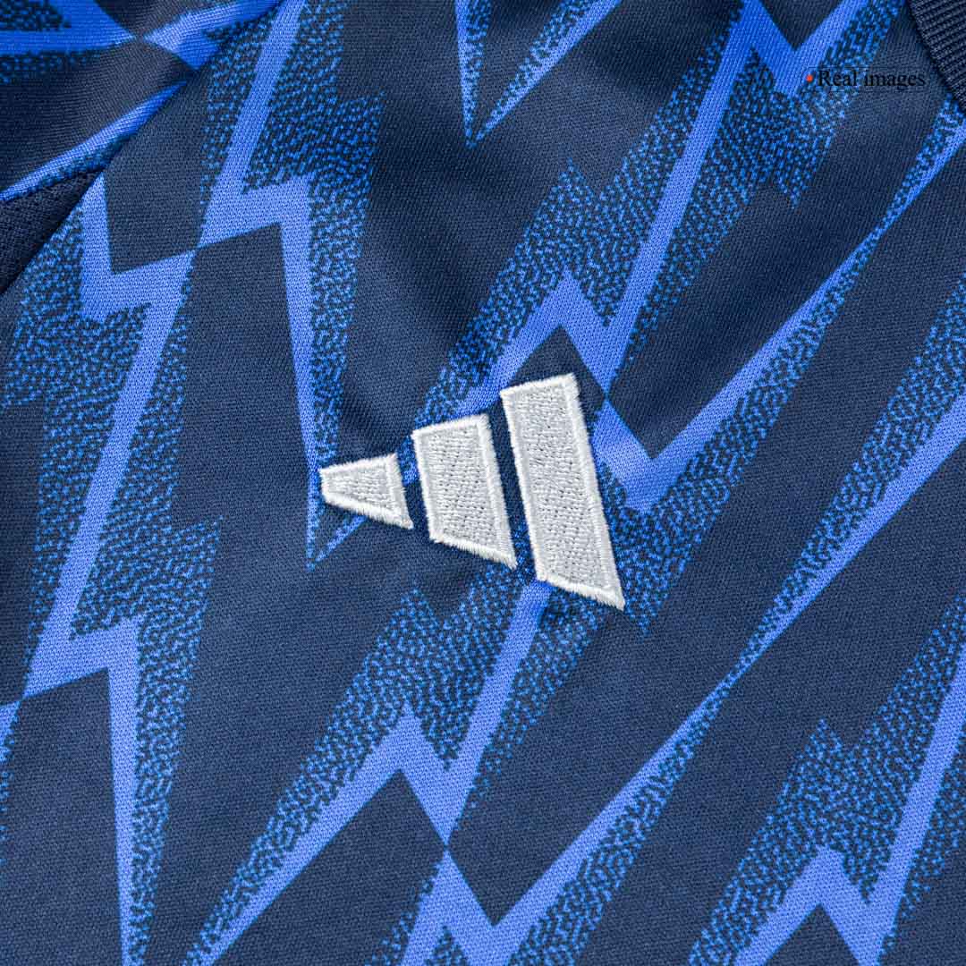 Arsenal
Fora
Camisas Infantis
Conjunto 2025/26
Azul