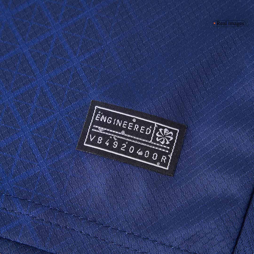 PSG
Casa
Camisas Infantis
Conjunto 2025/26