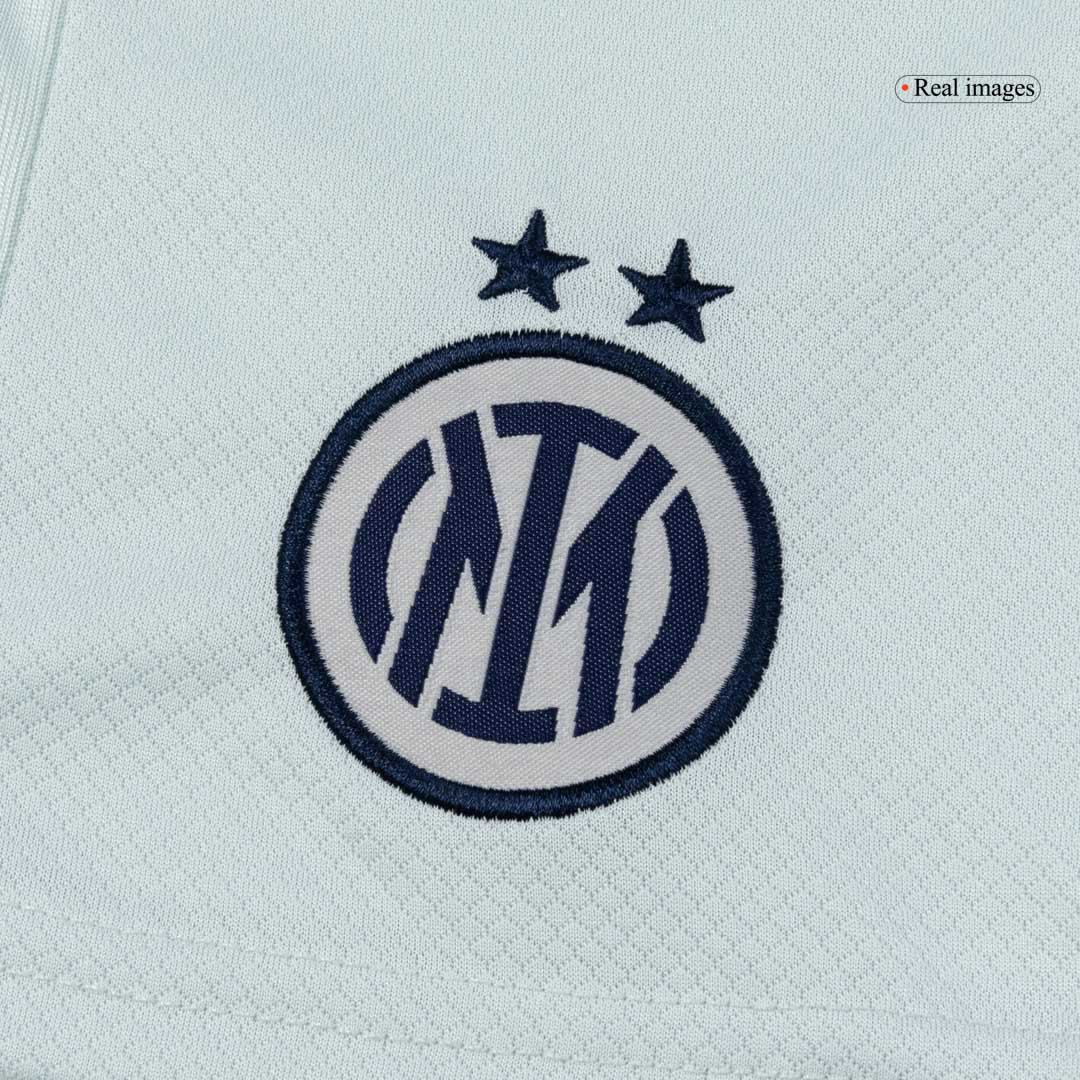 Inter Milan
Fora
Camisas Infantis
Conjunto 2025/26
Branco