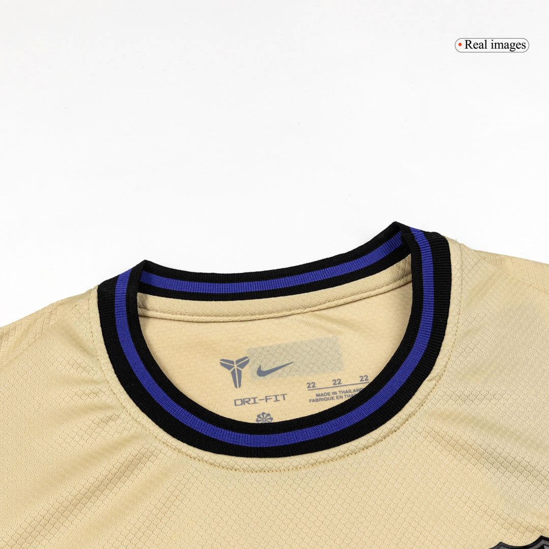 Barcelona
Fora
Conjunto(Camisa + Calção + Meias) 2025/26