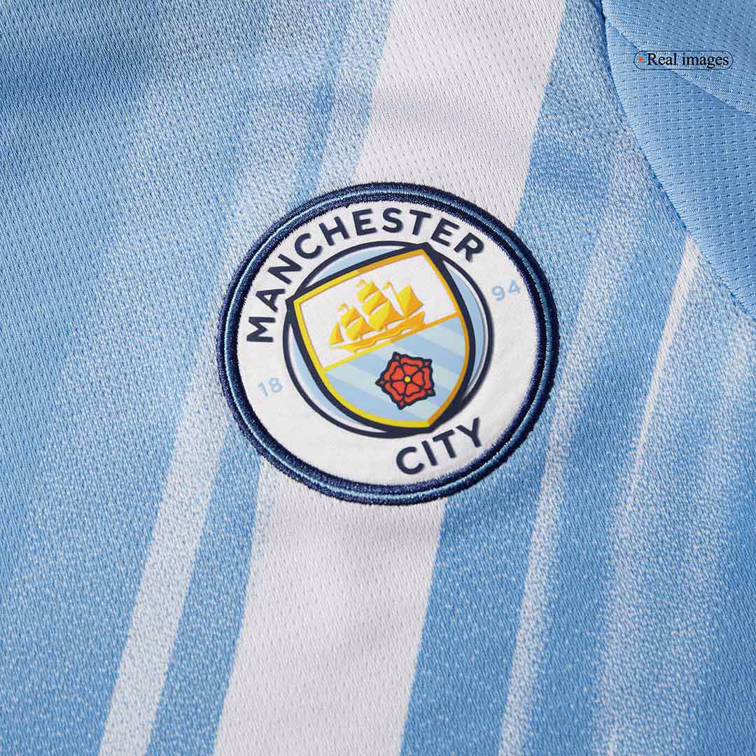 Manchester City 
Casa 
 Camisa 
Conjunto (Camisa + Calções + Meias) 
2025/26 
 Azul