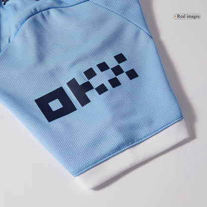 Manchester City 
Casa 
 Camisa 
Conjunto (Camisa + Calções + Meias) 
2025/26 
 Azul