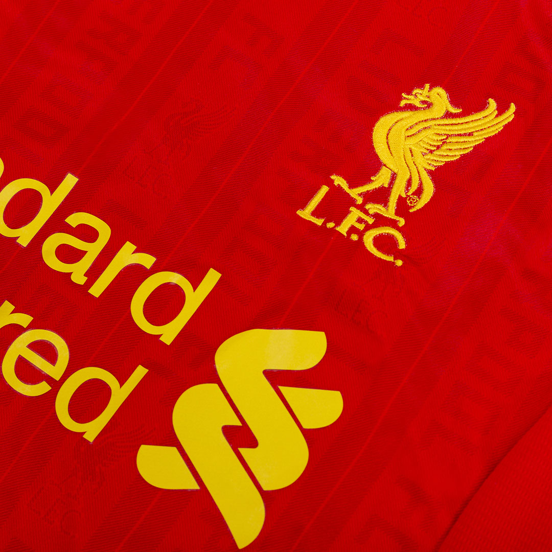 Camisola de futebol retro do Liverpool 2013/14