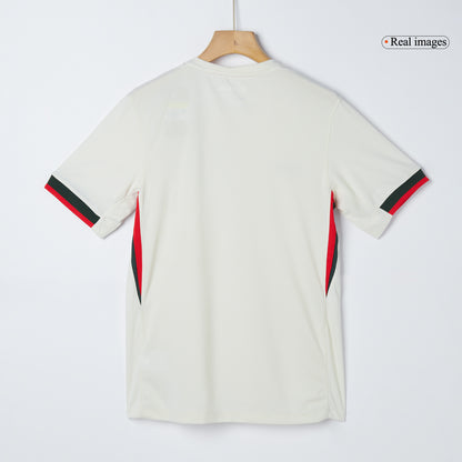 Chelsea 
 Fora 
 Camisa 
 Conjunto (Camisa + Calções) 
2025/26 
 Branco
