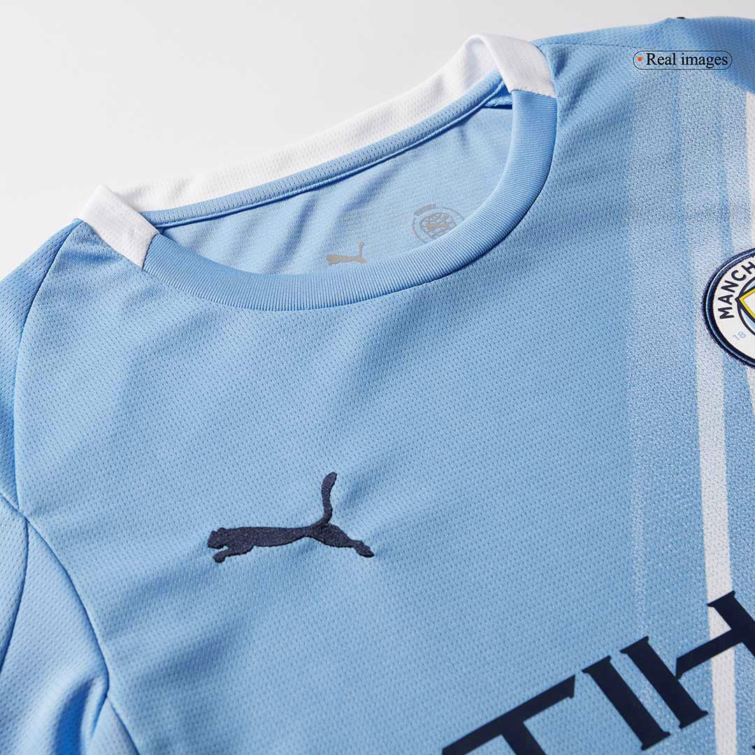 Manchester City 
Casa 
 Camisa 
Conjunto (Camisa + Calções + Meias) 
2025/26 
 Azul