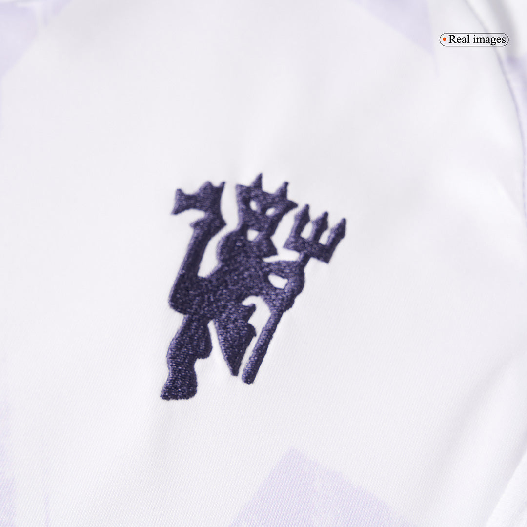 Manchester United Infantil Fora Futebol Camisa Conjunto (Camisa + Calção + Meias) 2025/26 Branco
