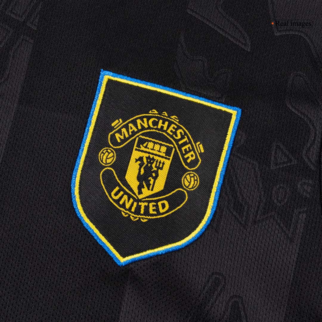 Manchester United Infantil 
 Fora Terceira Futebol Camisa Conjunto (Camisa+Shorts+Meias) 2025/26 Preto