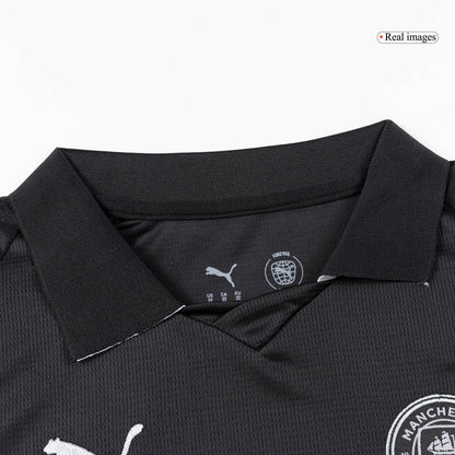 Manchester City 
 Fora 
Camisas Infantis 
Conjunto 2025/26 
 Preto