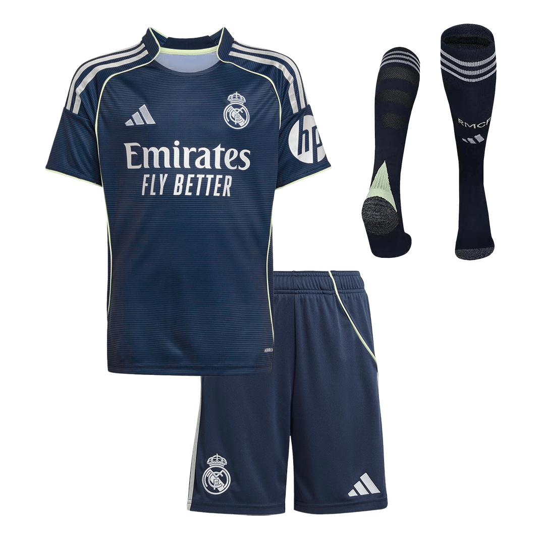 Real Madrid 
 Fora 
 Conjunto（Camisa + Calção + Meias) 2025/26