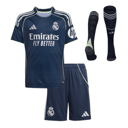 Real Madrid 
 Fora 
 Conjunto（Camisa + Calção + Meias) 2025/26