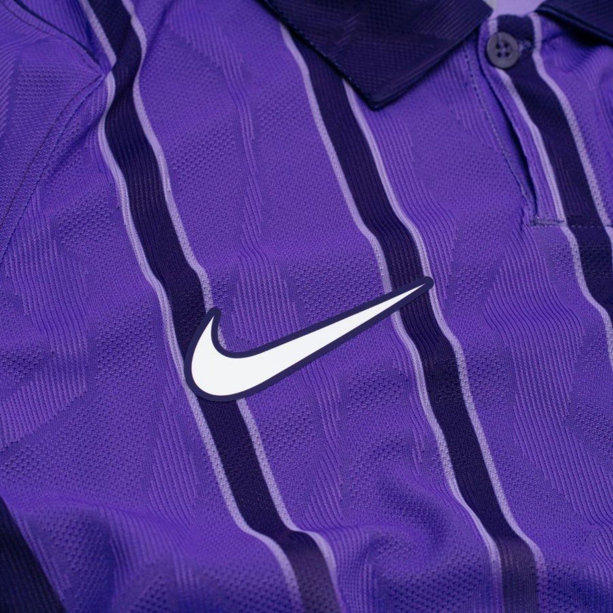 Versão do Jogador Tottenham Hotspur Terceira Futebol Camisas 2026/27 Roxo