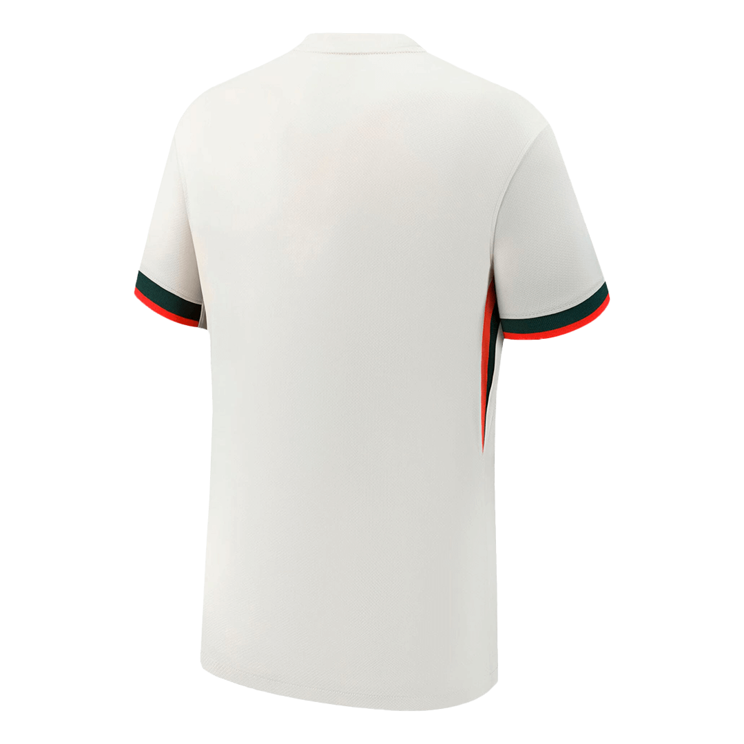Chelsea 
 Fora 
 Camisa 
Conjunto (Camisa + Calções + Meias) 
2025/26 
 Branco