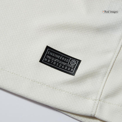 Chelsea 
 Fora 
 Camisa 
 Conjunto (Camisa + Calções) 
2025/26 
 Branco