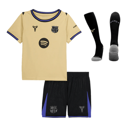 Barcelona 
 Fora 
 Conjunto（Camisa + Calção + Meias) 2025/26