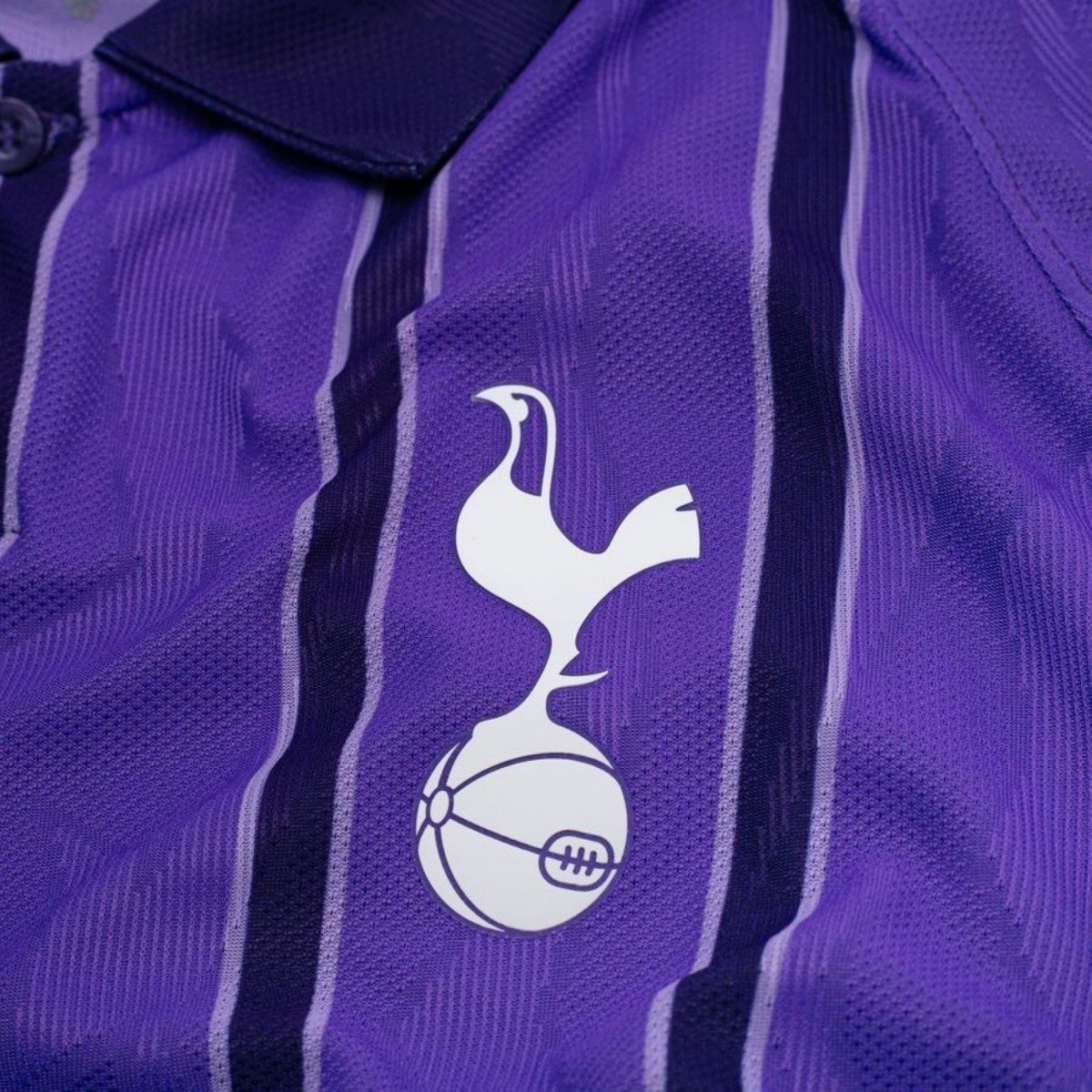 Versão do Jogador Tottenham Hotspur Terceira Futebol Camisas 2026/27 Roxo