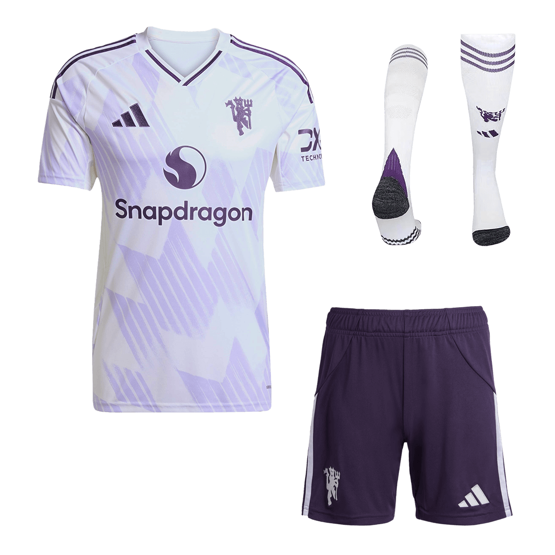 Manchester United 
 Fora 
 Camisa 
Conjunto (Camisa + Calções + Meias) 
2025/26 
 Branco