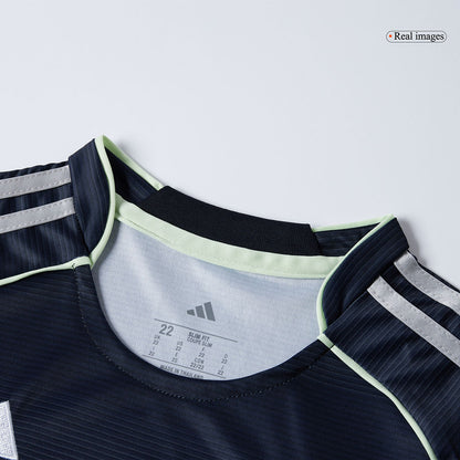 Real Madrid 
 Fora 
 Conjunto（Camisa + Calção + Meias) 2025/26