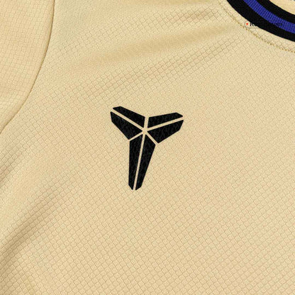 Barcelona 
 Fora 
 Conjunto（Camisa + Calção + Meias) 2025/26