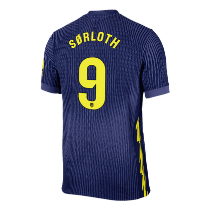 Versão do Jogador SØRLOTH #9 Atletico Madrid Fora Futebol Camisas 2025/26 Marinha